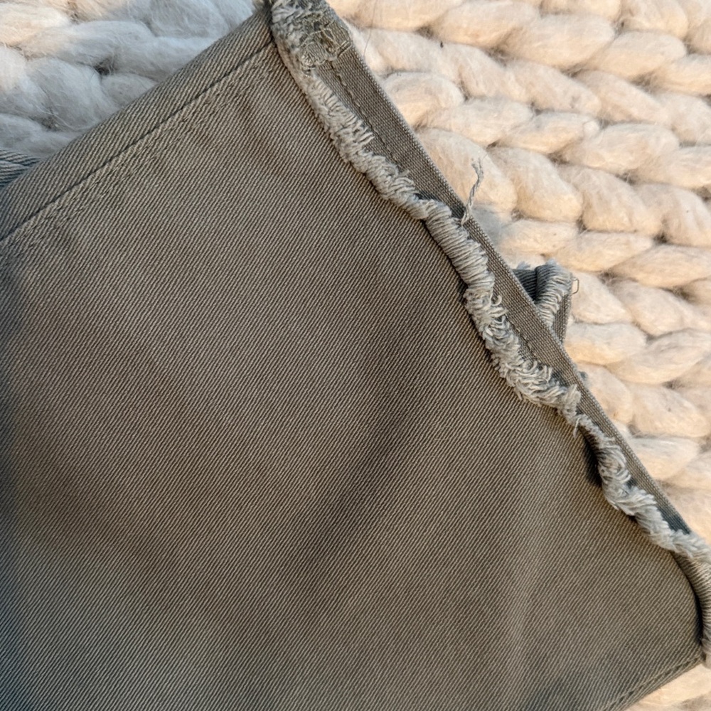 Wit & Wisdom Olive Green Ankle Crop Pants - Picture 5 of 7